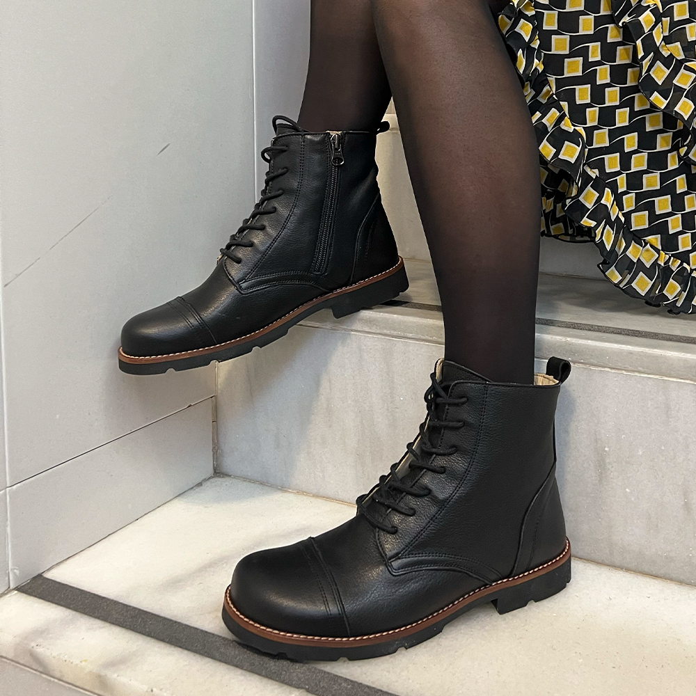 MN Naim Leather Boots Black