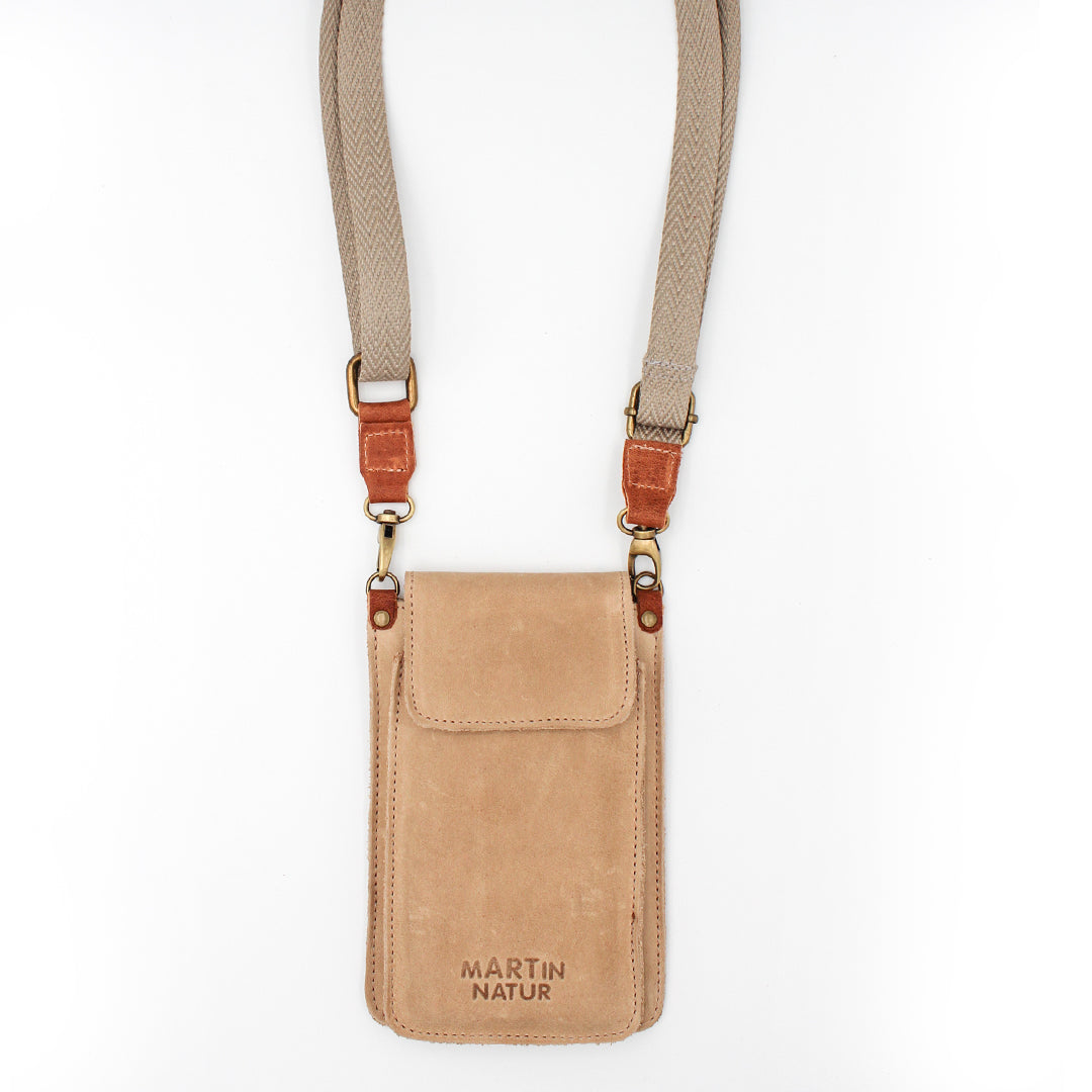 Umhängetasche aus ökoloischem Leder für Smartphone, Brille und vieles Mehr, Klein und handlich in beige.